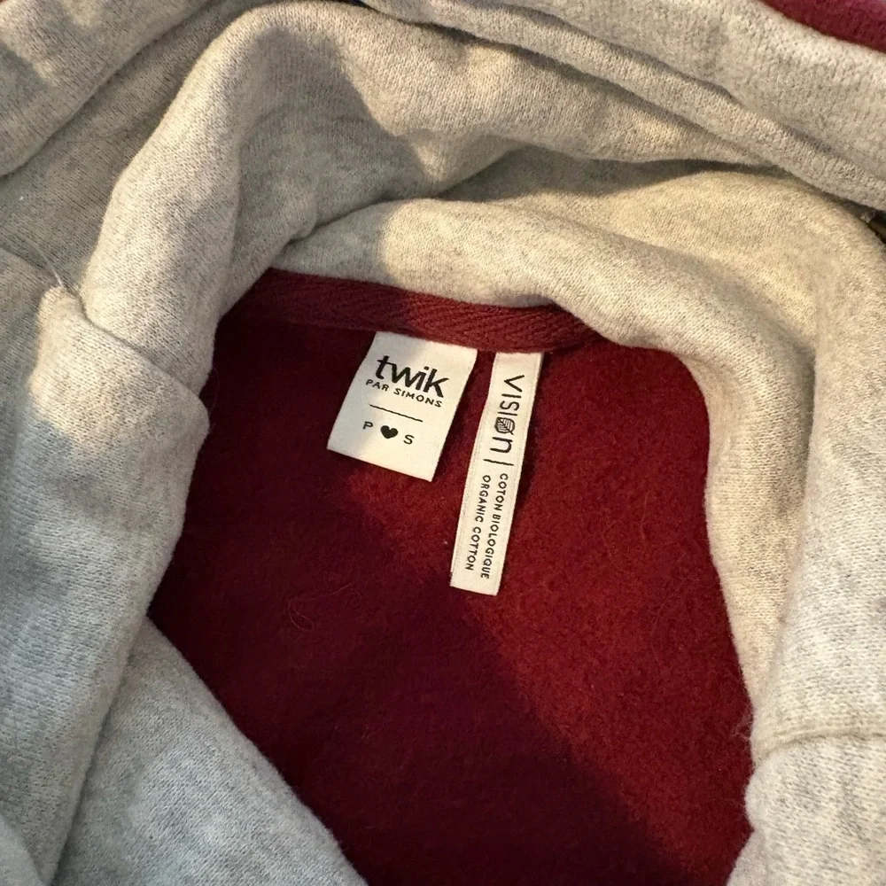 Twik Wilderness Adventure Sweater - Small - Picture 5 of 7